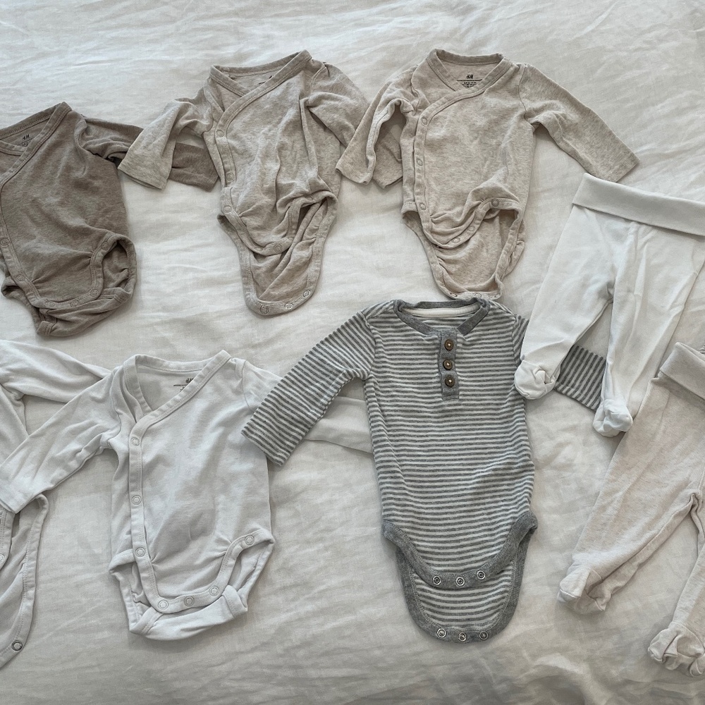 Organic cotton Newborn bundle - H&M and Burt's Bees